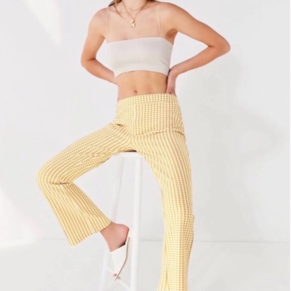 Urban Outfitters Gingham Flare Pant Size Large White and Yellow